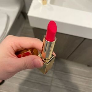 Brand Estée Lauder lipstick red 539 Pure Color Envy